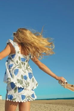 White And Klein Blue High Waist Shorts With Bellflower Block Print -Outfit And Shoe Sales Store 0mdps3dr9PKhurkoK3yFdKU5S2ZFhC3I 1