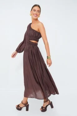Chocolate One Shoulder Maxi Dress -Outfit And Shoe Sales Store 4tPYZ5XkC1WAgEJFlsU6SeALpKO4KgQh 1
