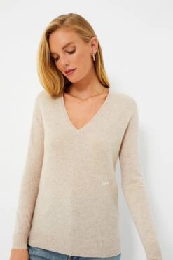 Sandstone Cashmere V-Neck Sweater -Outfit And Shoe Sales Store 7LPbgQsbUzoCGCbGiCDbKc0ERL3JStTI 1