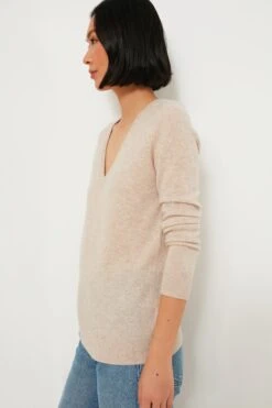 Sandstone Cashmere V-Neck Sweater -Outfit And Shoe Sales Store 7Wxh6J2GTyeVyJ6UEEvaIPqAoQ4pjncz 1