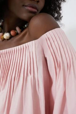 Light Pink Pleated Portia Top -Outfit And Shoe Sales Store 8cJeGcQHiZMXxirxf3QTXInO6kir7f9n 1