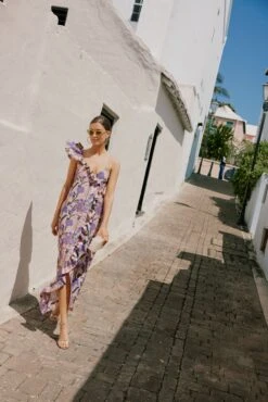 Loeffler Randall Champagne Malia Curved Heel Simple Sandal -Outfit And Shoe Sales Store DMS1RK02gw8Q1Wt3gk0CQLGBlA7RaaZ2 1 cb918d2d a77f 44ef 8975 d85ea83e2ba1