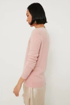 Soft Pink Cashmere V-Neck Sweater -Outfit And Shoe Sales Store FQMQ8CBKyEH34Qqjxr7O1SxAIXd68F0u 1
