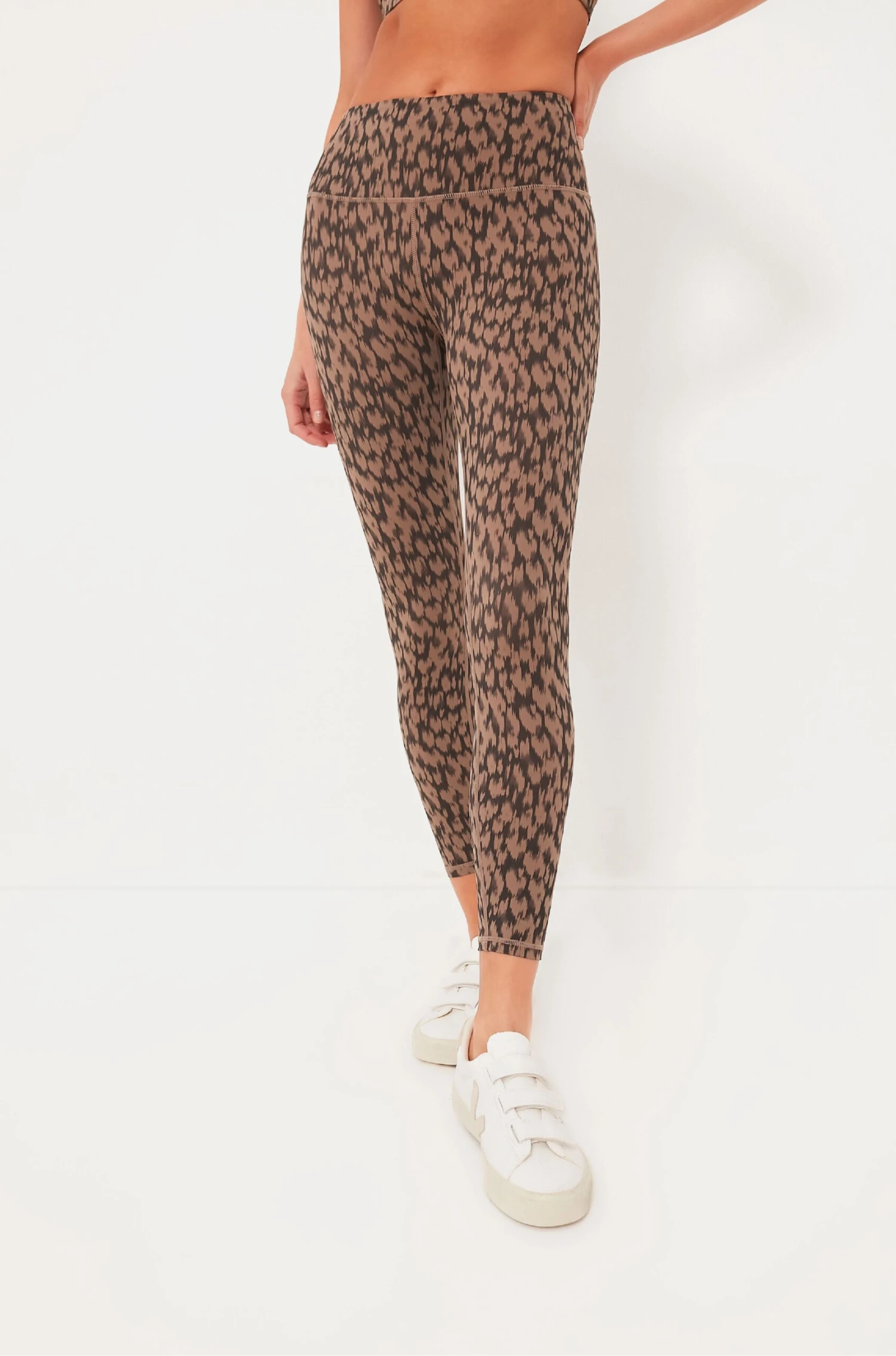 Varley Cocoa Etched Animal Form High Legging 25 1 Varley Cocoa Etched Animal Form High Legging 25