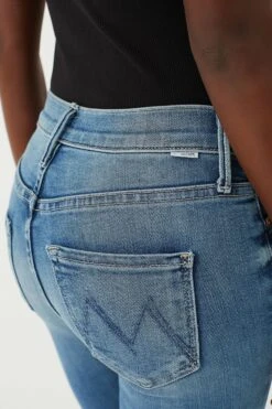 MOTHER Riding The Cliffside Mid Rise Dazzler Ankle Fray 9 MOTHER Riding The Cliffside Mid Rise Dazzler Ankle Fray -Outfit And Shoe Sales Store HVvzlxaZjfLbeUkMWNXiVBoL0gAVJuiv 1