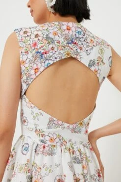 White And Flower Print Midi Dress -Outfit And Shoe Sales Store IwNuNFsKeKFP6YxNLgZjZVCIGKd8V9Cg 1