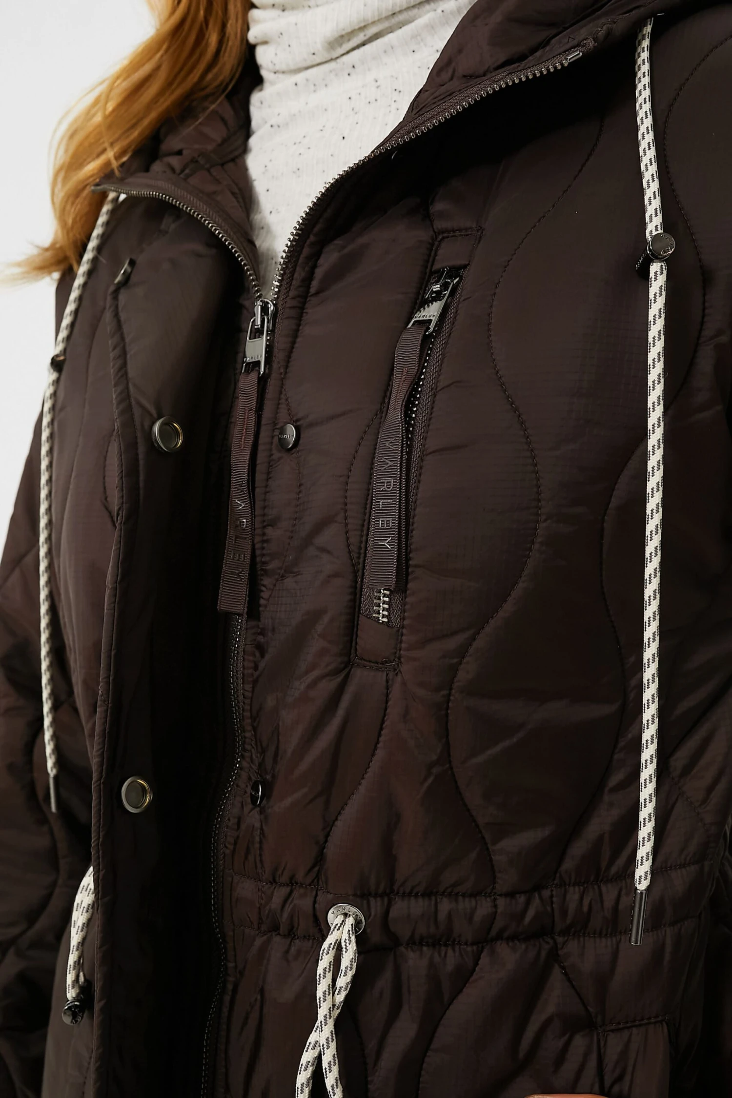 Varley Coffee Bean Caitlin Quilt Jacket 5 Varley Coffee Bean Caitlin Quilt Jacket - Image 5