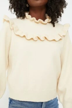 Cream Ruffle Ramona Sweater -Outfit And Shoe Sales Store VDWry2PtSP5kxScxZrLSvWI6qyrDyo51 1