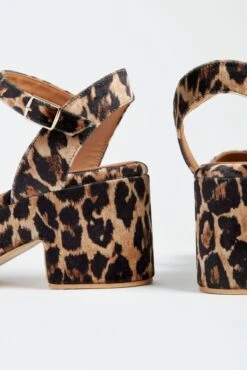 Brown Azaela Pony Heels -Outfit And Shoe Sales Store Woavc5thBskoNJXKfngamCMCGIebcAR3 1
