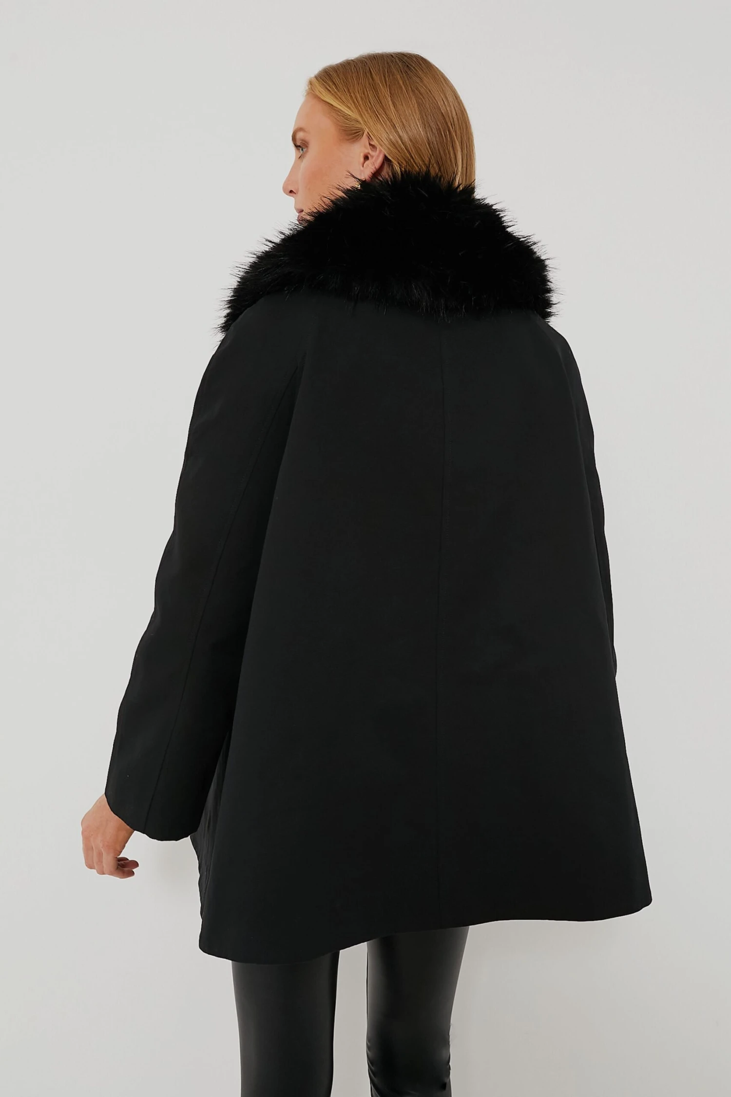 Fur Collar Cecile Swing Cape 4 Fur Collar Cecile Swing Cape - Image 4