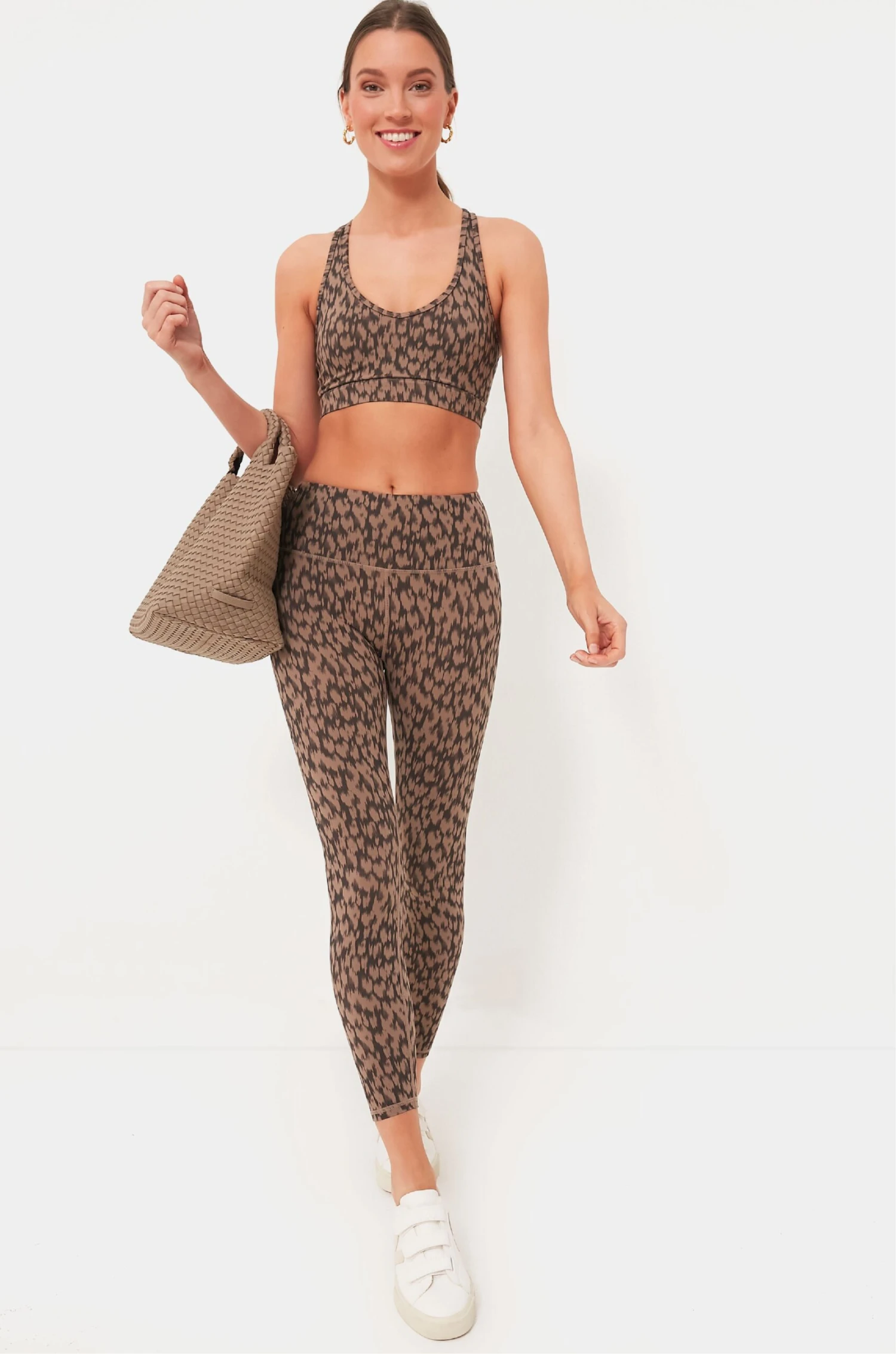 Varley Cocoa Etched Animal Form High Legging 25 2 Varley Cocoa Etched Animal Form High Legging 25 - Image 2