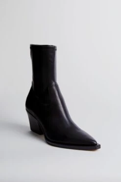 Dolce Vita Black Rutger Booties -Outfit And Shoe Sales Store e8Nnz3KrMzwBCtJPY6JqN8BIX4rshweT 1