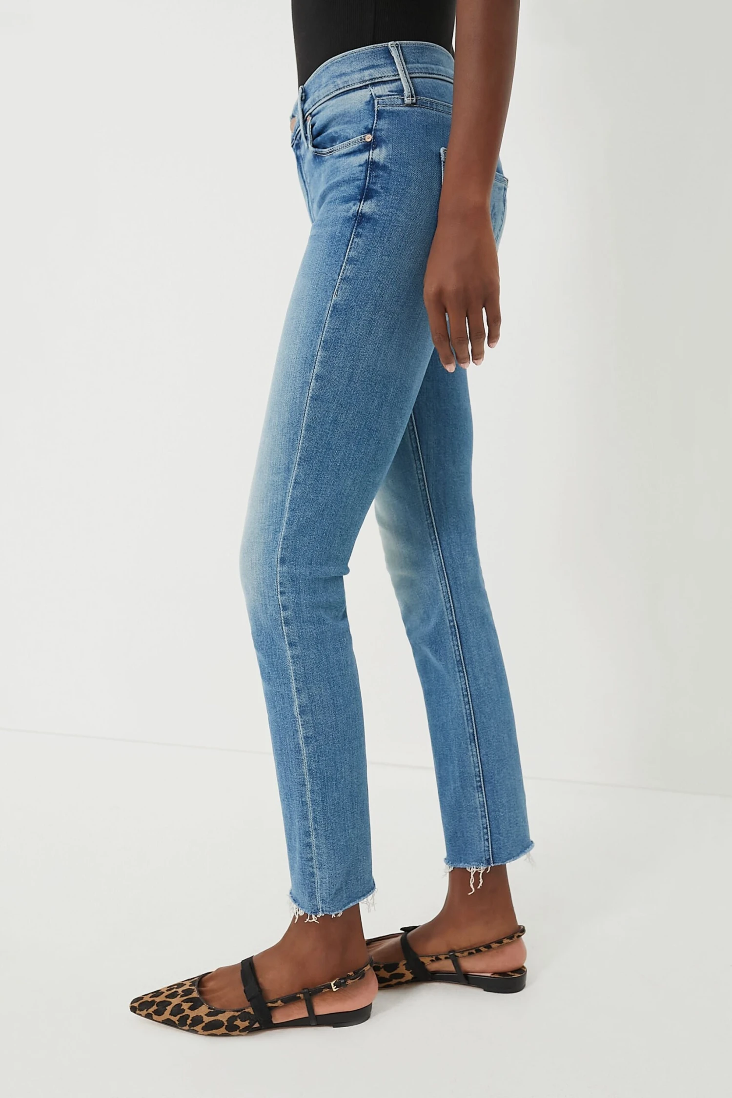 MOTHER Riding The Cliffside Mid Rise Dazzler Ankle Fray 3 MOTHER Riding The Cliffside Mid Rise Dazzler Ankle Fray - Image 3