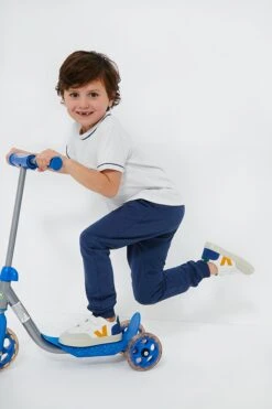 White Willie T-Shirt -Outfit And Shoe Sales Store kT8nTRkqIwJLltpQnnrpRcG1DXtIvQAC 1