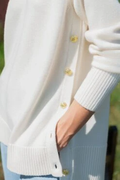 Winter White Sophia Sweater -Outfit And Shoe Sales Store lo6yfScBjJWUDHvMkurDqgWVrD4ui5eZ 1