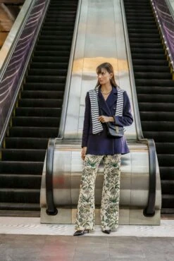 Sharp Floral Erin Pants -Outfit And Shoe Sales Store nGoBXamv3SfFKEc1UhJ3j8qERgDDcBLC 1