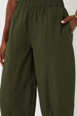 Ganni Kombu Green Cotton Crepe Elasticated Curve Pants -Outfit And Shoe Sales Store pzSFSCJl8563o58hZp08OZHRWILaDogB 1
