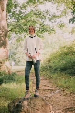 Cream Hooded Eden Sweatshirt -Outfit And Shoe Sales Store rgvzdFz82ZGSCLzEqM3Dv8HRs8aqSm3S 1